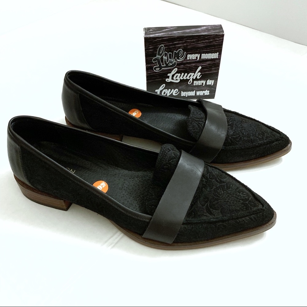 Monsoon leather-pointed moccasins shoes Sz 40